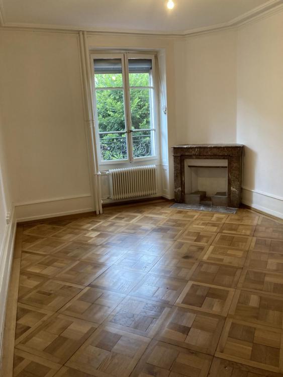 APPARTEMENT DE 3 PIECES AU 1ER ETAGE